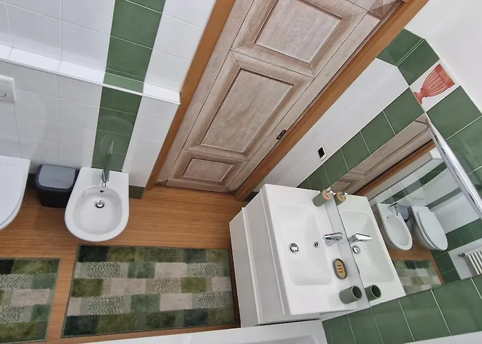 Stanza In Con Giardino *