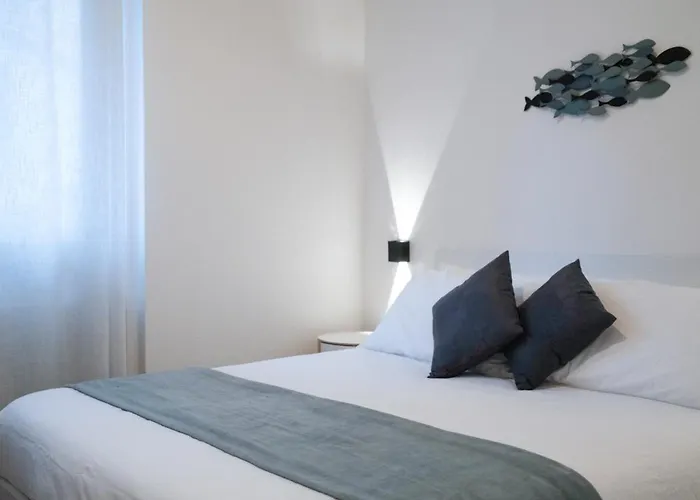 M4 Tolstoj - Vicino Navigli E Duomo