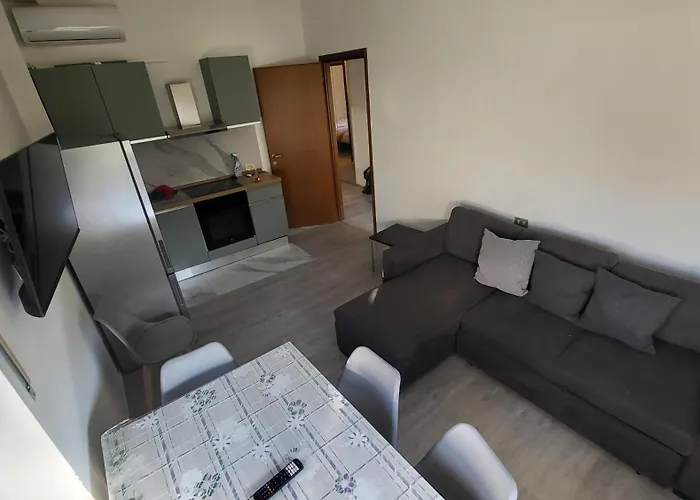 Toma Trilocale Moderno Per Max 6 Persone *