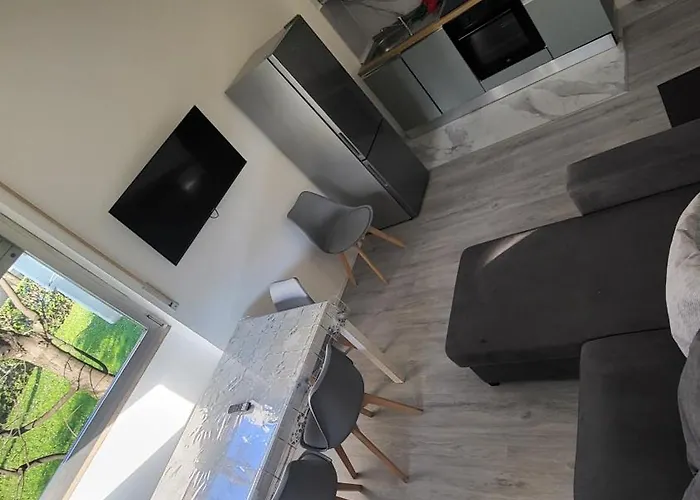 Toma Trilocale Moderno Per Max 6 Persone *