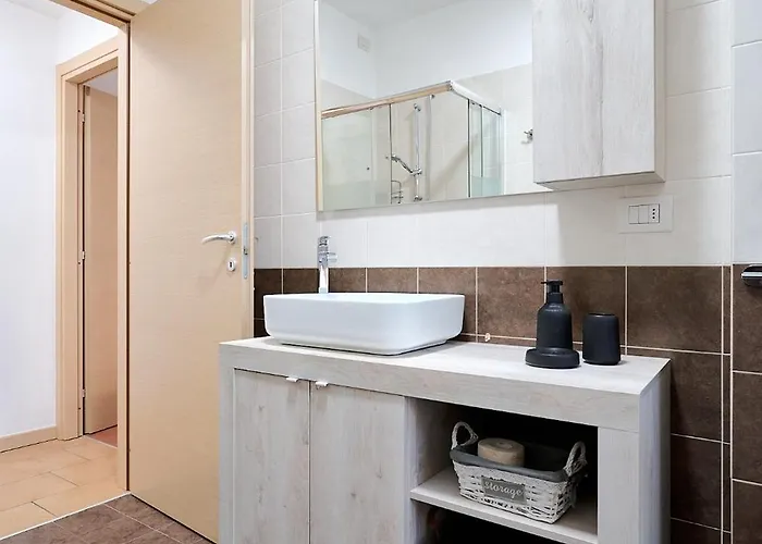 Xenia - Spacious And Bright New Flat With Garden