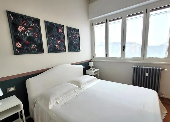 Metro Isola - Nuovo Design - La Milanese Milán