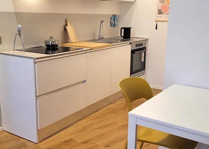 Metro Isola - Nuovo Design - La Milanese *