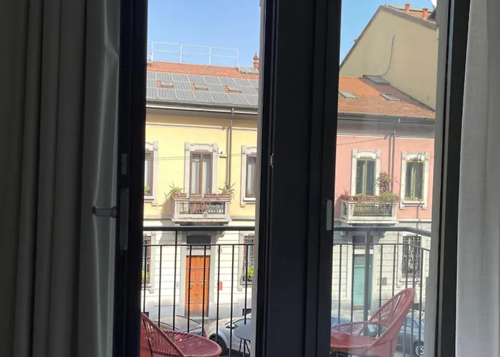 Gatto Bianco Mia 2* Milano