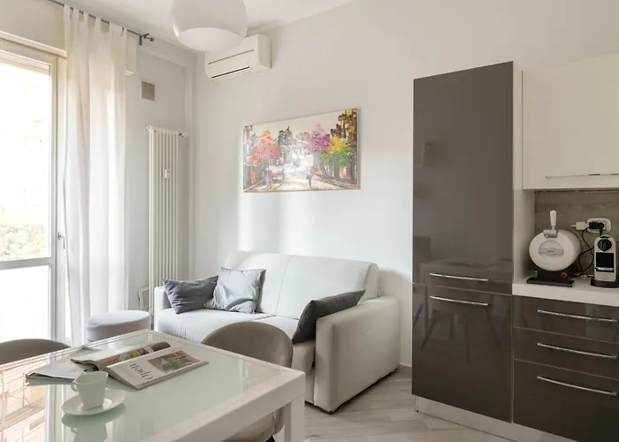 Adorable Centre, 2 Bd, 4 Guests Milánó