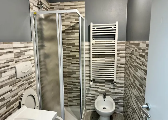 Con Metro Diretta 10 Minuti Duomo מילאנו