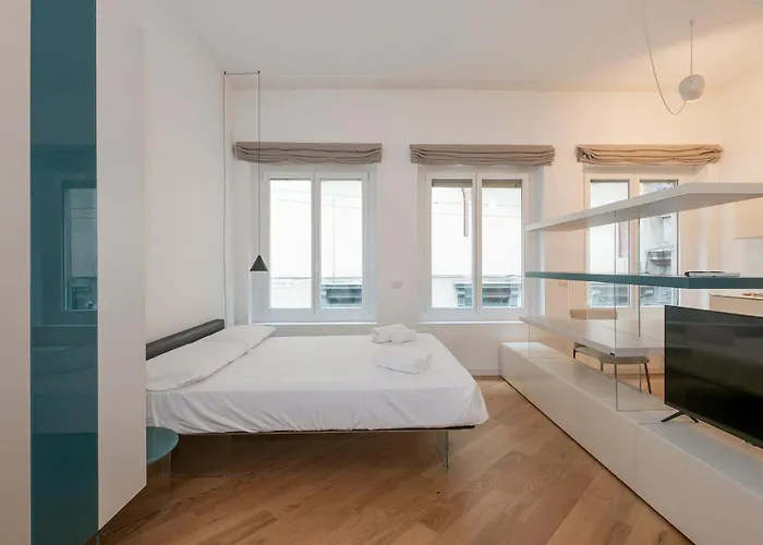 Duomo Elegant Flat דירה *