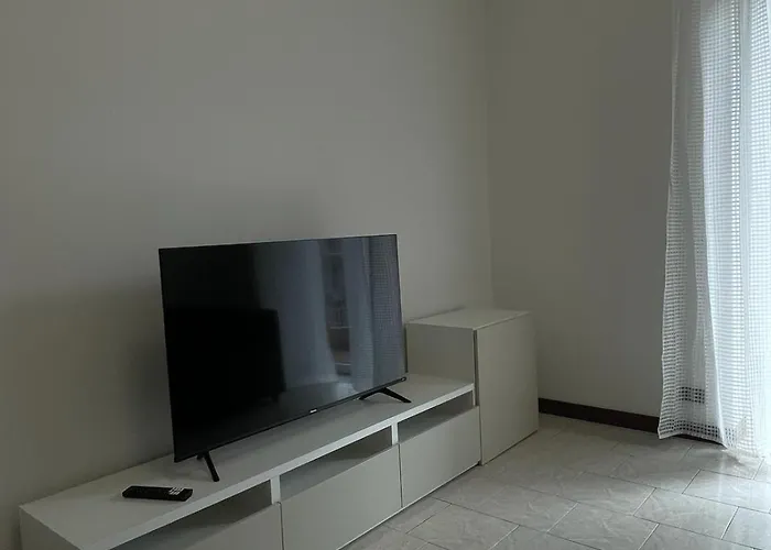 Apartament Tina41 Near Station,isola,corso Como,piazza Gae Aulenti Mediolan