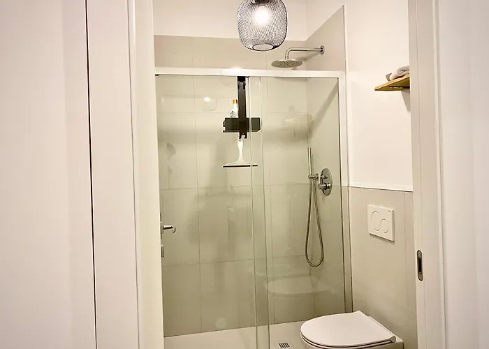 Modern M4 Tolstoj Self-check-in Lejlighed Milano