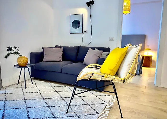 Modern M4 Tolstoj Self-check-in דירה