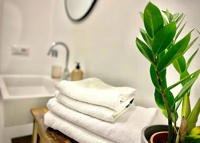 Modern M4 Tolstoj Self-check-in Lejlighed Milano