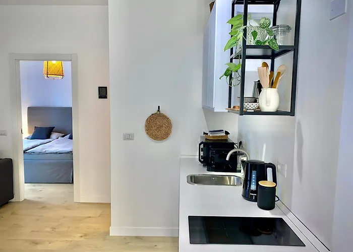 Modern M4 Tolstoj Self-check-in