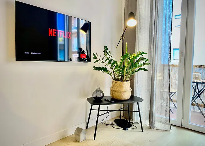 Modern M4 Tolstoj Self-check-in Milano