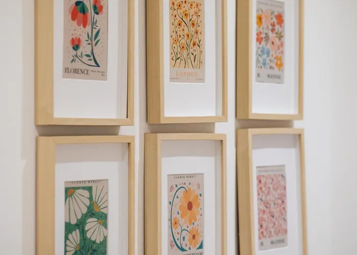 Apartment 5 Guests - Modern With Balcony Milan