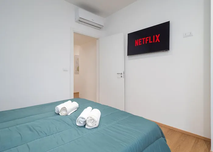 5 Guests - Modern With Balcony * Milan