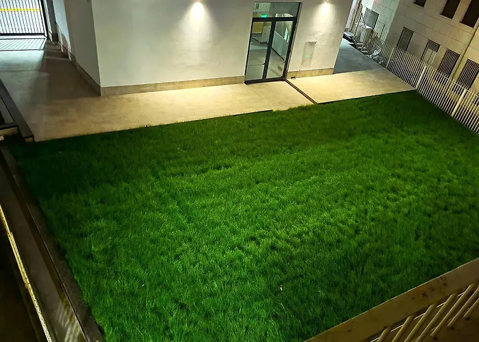 S. Ambrogio Square Mailand