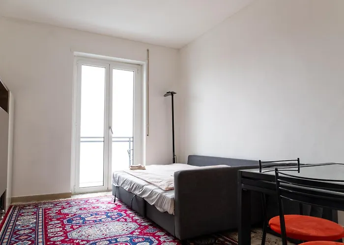 Panoramic Views, Location 아파트 밀라노