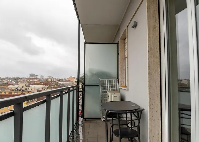 Panoramic Views, Location