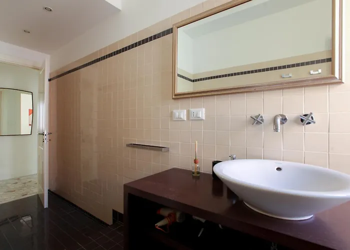 Hacca Collection - 3br Bocconi-navigli * Милан