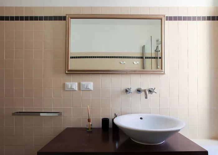 Hacca Collection - 3br Bocconi-navigli * Milan