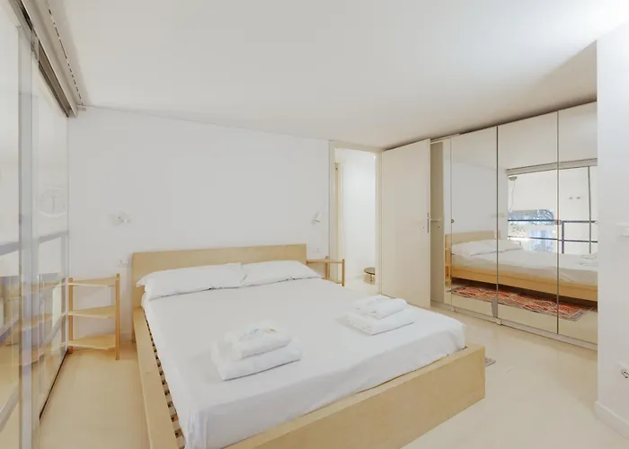 Daire Sant'agostino - Charming Retreat 210m From M2 *