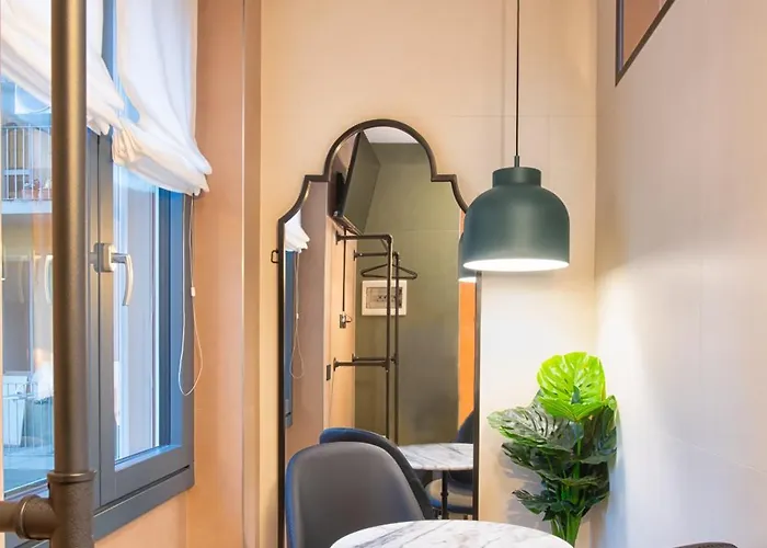 Rainbow Colorful By Station 아파트 밀라노