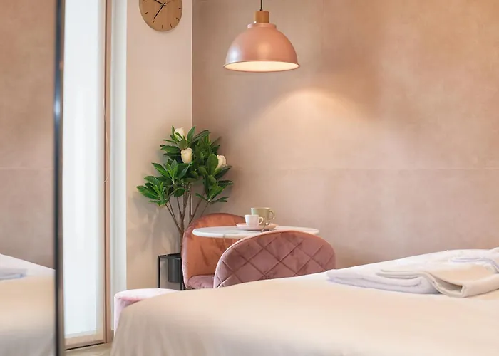 Apartmán Pink Flamingo Balcony By Station Milán