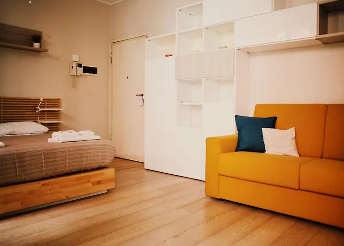 Апартаменты Gioire - Duomo 4 Metro Stops - Near Olympic Village