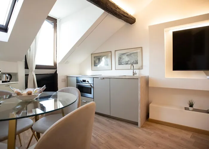 La Nuova Torretta Sui Navigli * Milán