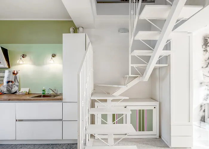 Bright Loft - Free Private Parking *