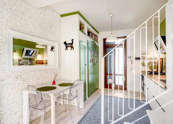 Bright Loft - Free Private Parking Апартаменты *