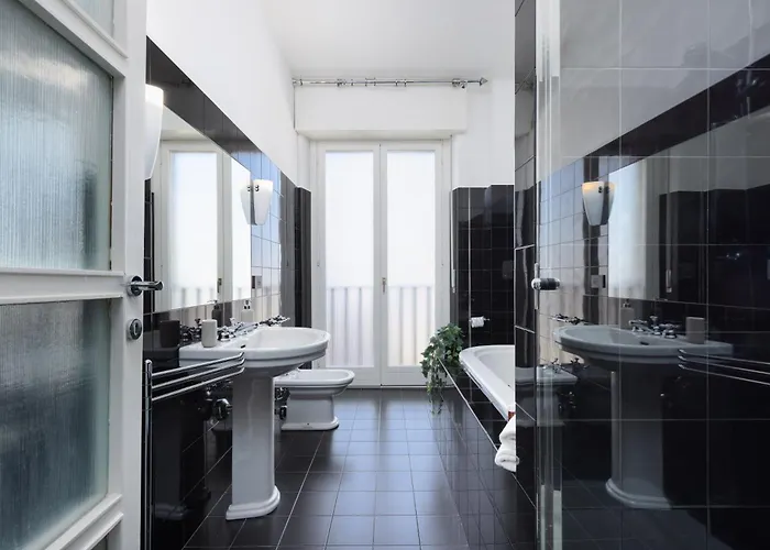 Black & White Vista Duomo 400 Metri * 밀라노