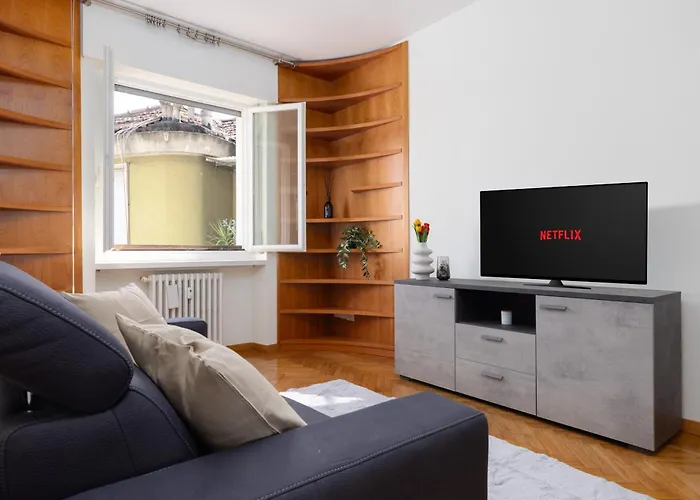 Black & White Vista Duomo 400 Metri 아파트 *