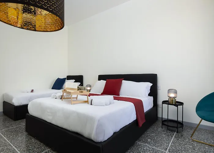 아파트 Black & White Vista Duomo 400 Metri