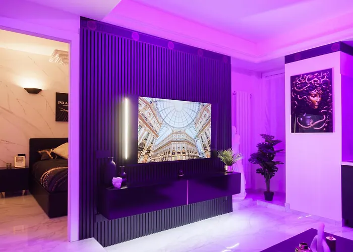 Italian Fashion - Luxurious Marble City Center