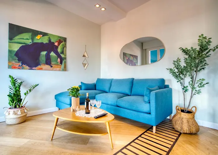 Lägenhet Spacious Penthouse With Panoramic Terrace - 20 Minutes From San Siro & Duomo *