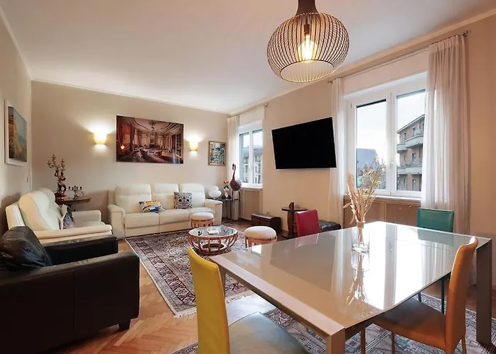 Stylish And Perfect Place For Families And Friends Apartment