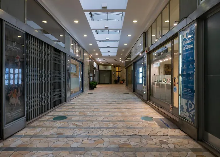 Duomo Elegant Flat מילאנו