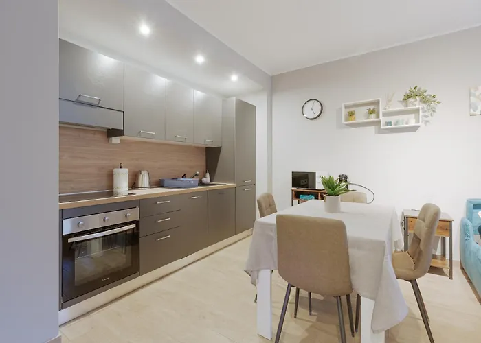 Guesthost - Affori M3 Modern And Cozy *