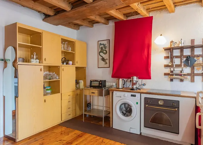 Navigli, Caratteristico Milanese Apartmán