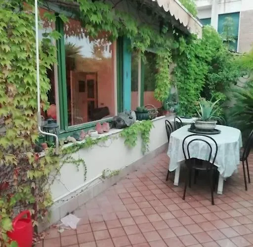 Romantico Attico Con Terrazzo In Centro