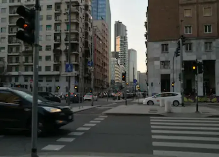 Apartamento Mm3/repubblica A 5 Minuti Dal Duomo Milão