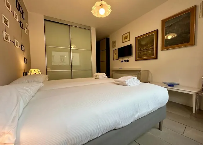 Daire Kibilu - Iulm - Ospedale San Paolo - Navigli Milano