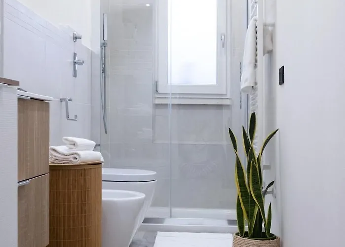 M4 Tolstoj - Vicino Navigli E Duomo 米兰