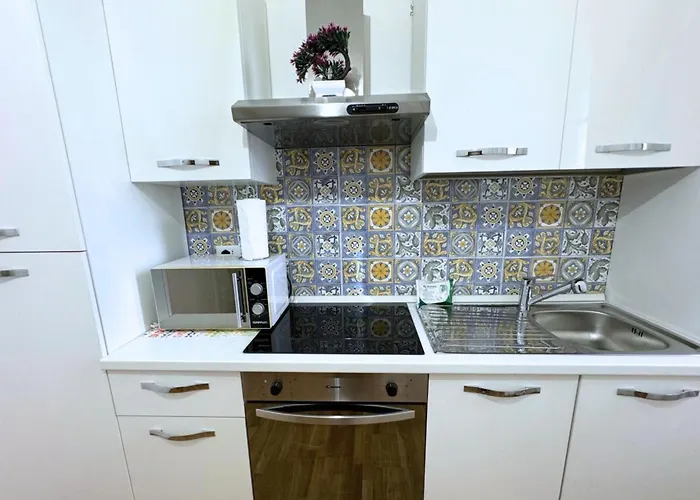 House- 1 Min Metro - 15 Min Duomo Appartamento Milano