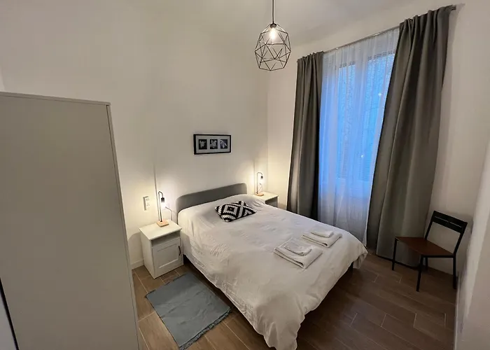 Spacious 3 Bedroom 公寓 *