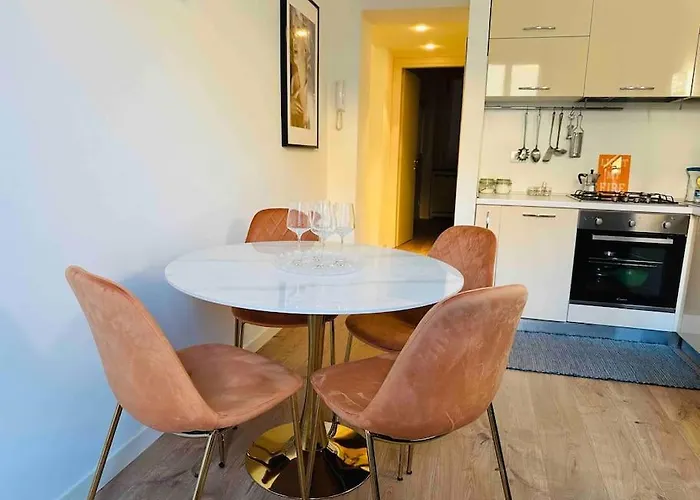 Stylish Boutique Next To Duomo 公寓