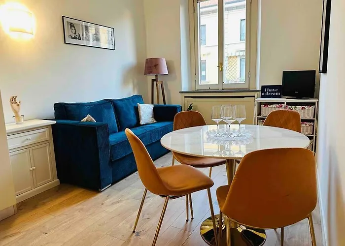 Stylish Boutique Next To Duomo 公寓