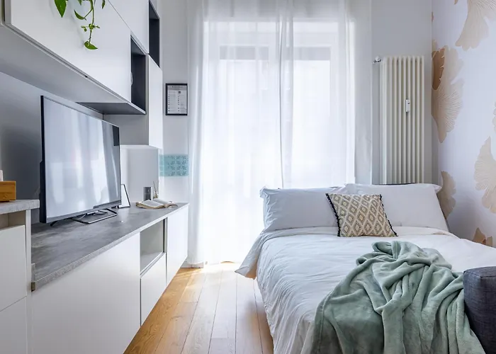 Rail24 - 9 Min Dal Duomo - Stazione Apartament