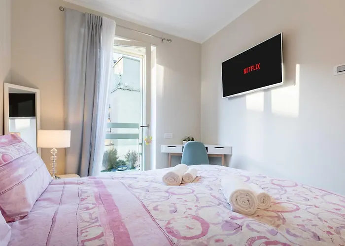 Luxury - Free Private - Parking Maestri Campionesi 16 *